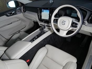 Used Volvo XC60 2017 for sale - 79234021: Photo