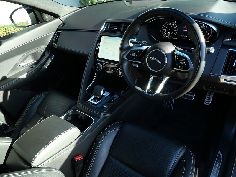 Used Jaguar E-Pace 2021 for sale - 76364451: Photo 3