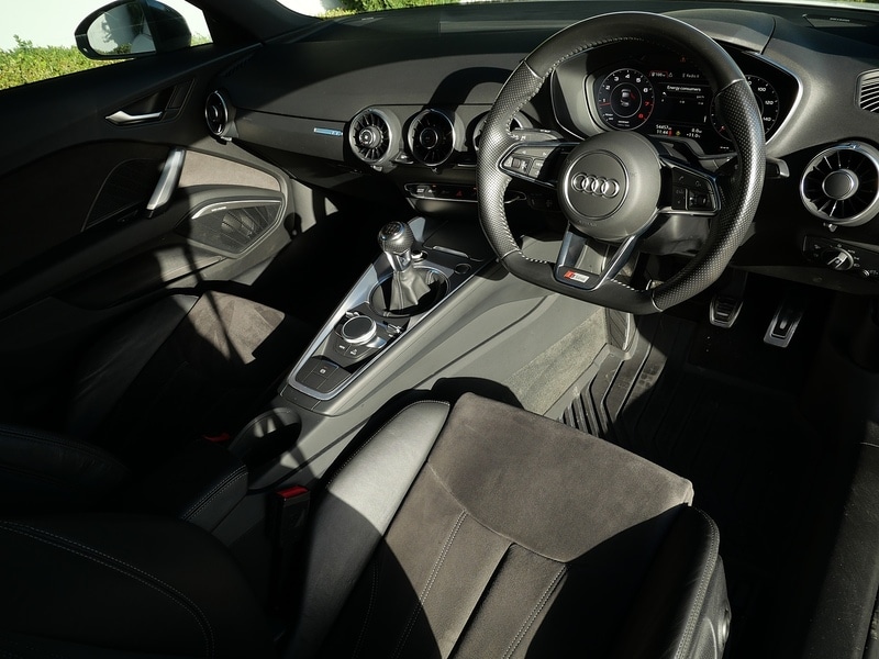 Used Audi TT 2017 for sale - 76784424: Photo 3