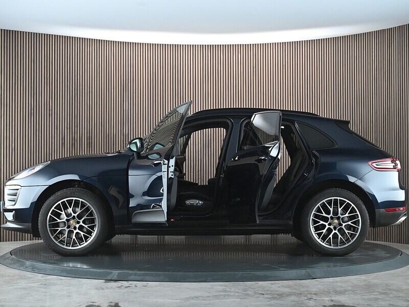 Used Porsche Macan 2018 for sale - 77200910: Photo 21