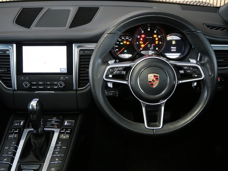 Used Porsche Macan 2018 for sale - 77200910: Photo 28