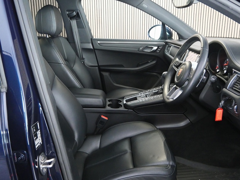 Used Porsche Macan 2018 for sale - 77200910: Photo 33