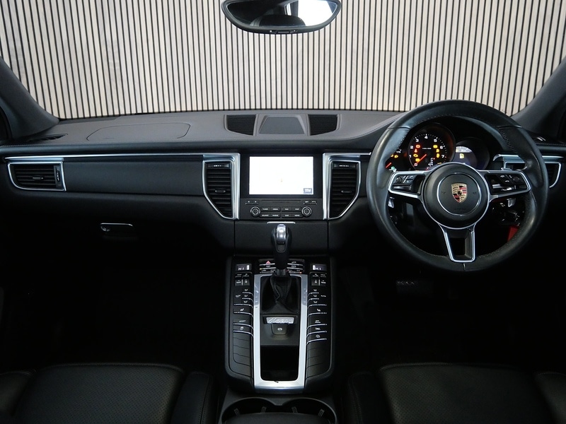 Used Porsche Macan 2018 for sale - 77200910: Photo 34