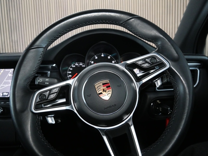 Used Porsche Macan 2018 for sale - 77200910: Photo 39