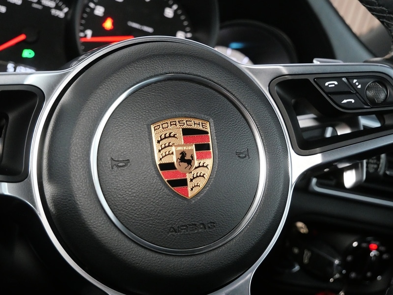 Used Porsche Macan 2018 for sale - 77200910: Photo 40