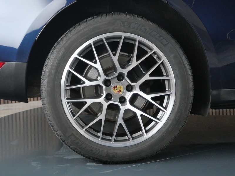 Used Porsche Macan 2018 for sale - 77200910: Photo 51