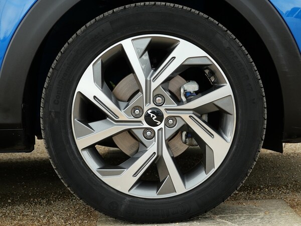 Used Kia Stonic 2024 for sale - 75313618: Photo 29