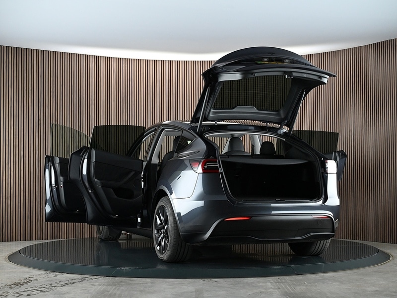 Used Tesla Model Y 2023 for sale - 77968010: Photo 17