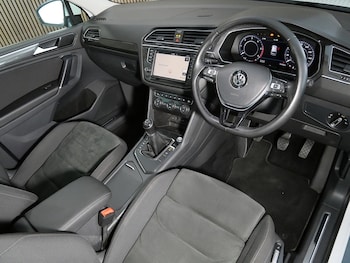 Used Volkswagen Tiguan 2016 for sale - 78525743: Photo