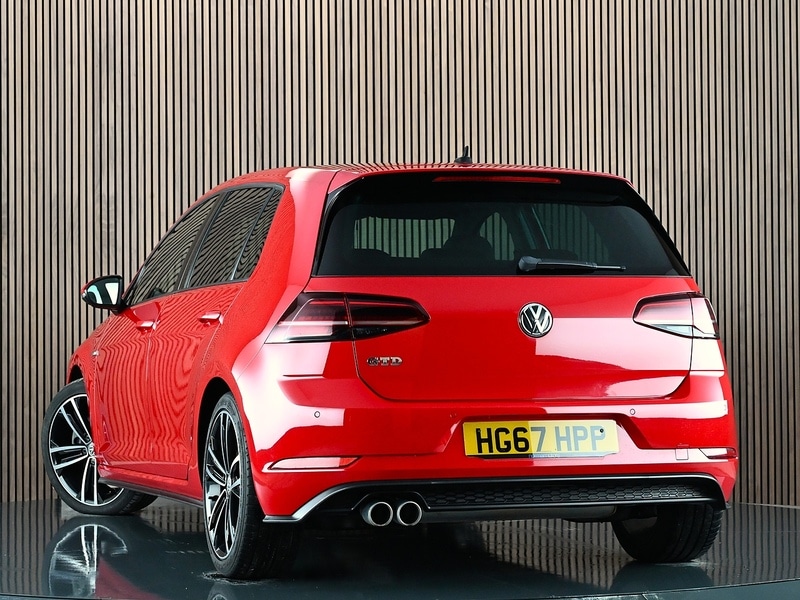 Used Volkswagen Golf 2017 for sale - 77840721: Photo 2