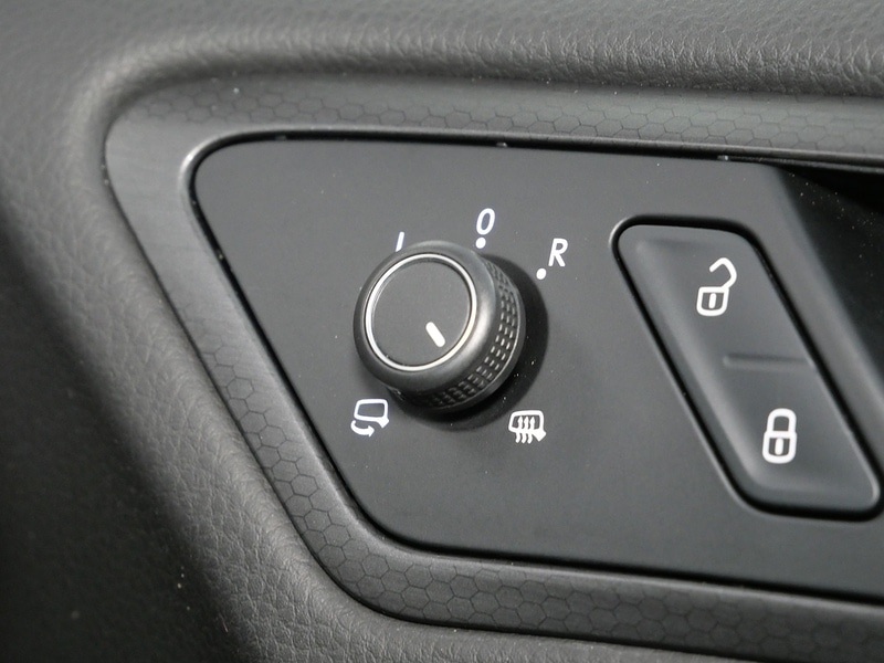 Used Volkswagen Golf 2017 for sale - 77840721: Photo 42