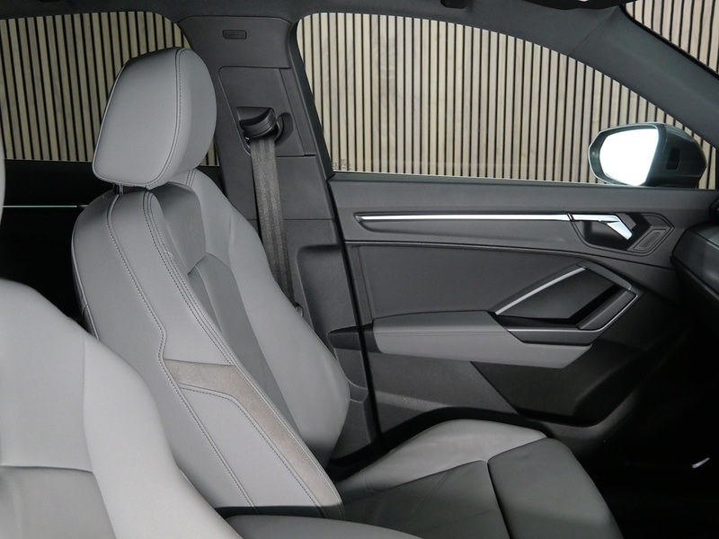 Used Audi Q3 2021 for sale - 77356903: Photo 32