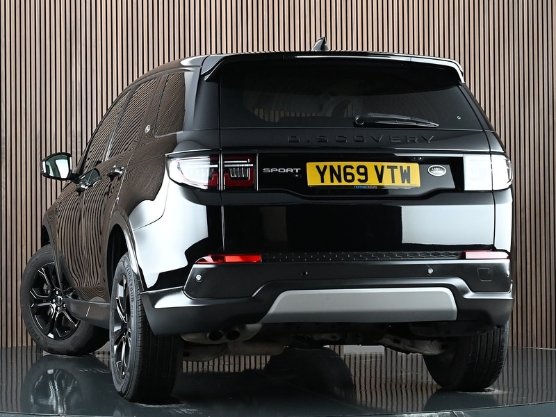 Used Land Rover Discovery Sport 2019 for sale - 77840682: Photo 2