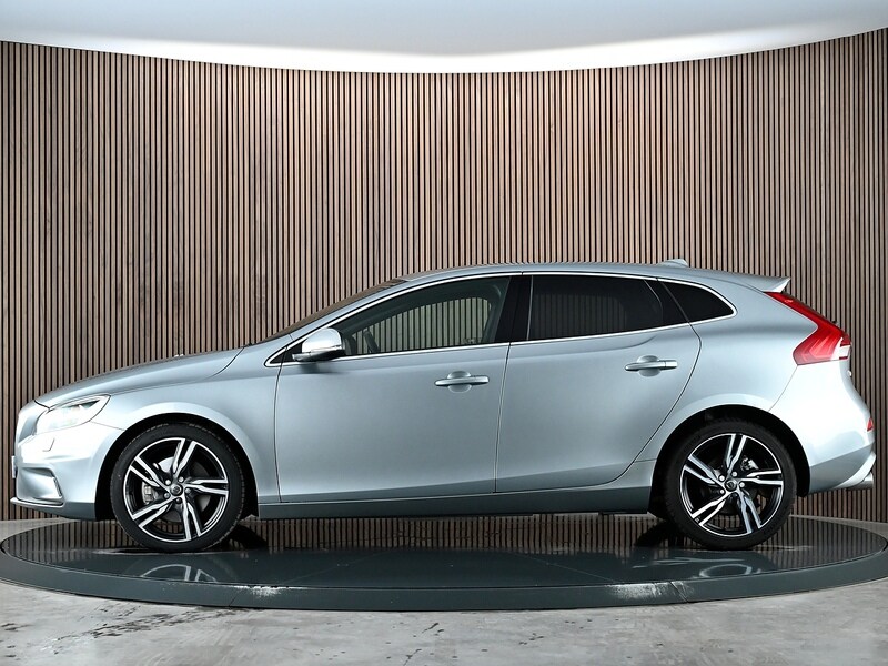Used Volvo V40 2016 for sale - 77840689: Photo 12
