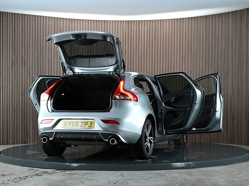 Used Volvo V40 2016 for sale - 77840689: Photo 19