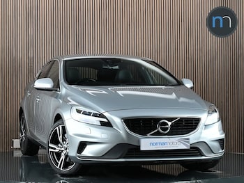 Used Volvo V40 2016 for sale - 77840689: Photo