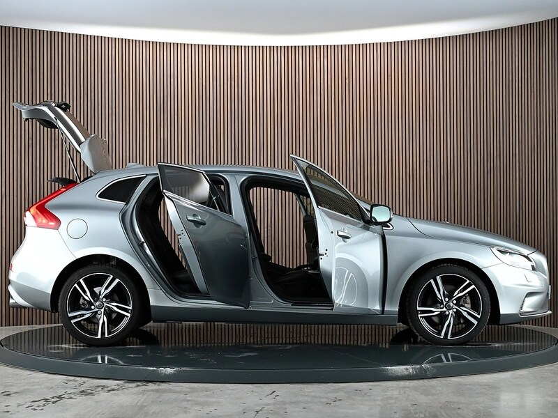 Used Volvo V40 2016 for sale - 77840689: Photo 20