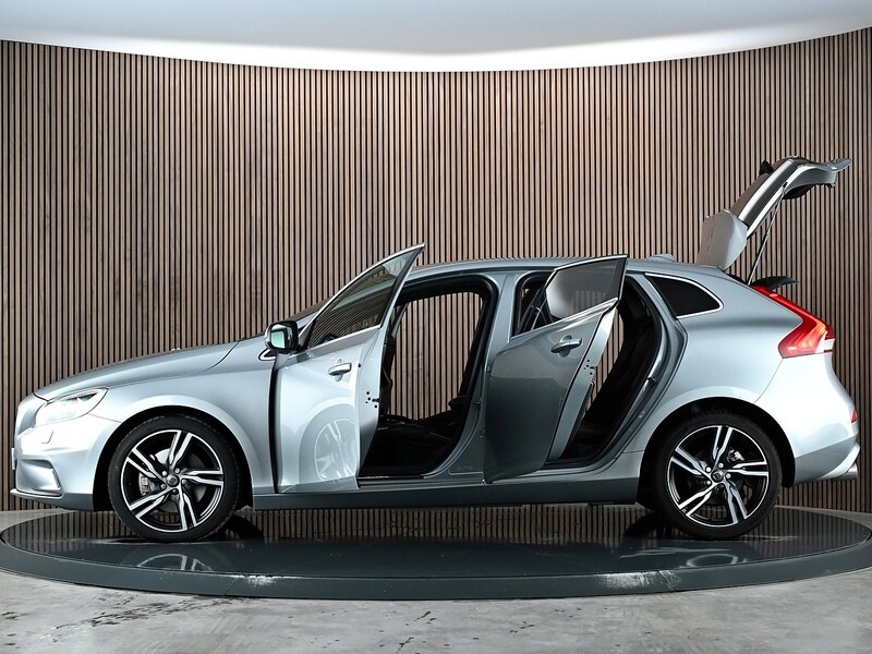 Used Volvo V40 2016 for sale - 77840689: Photo 21