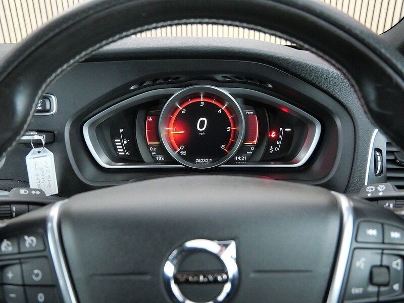 Used Volvo V40 2016 for sale - 77840689: Photo 25