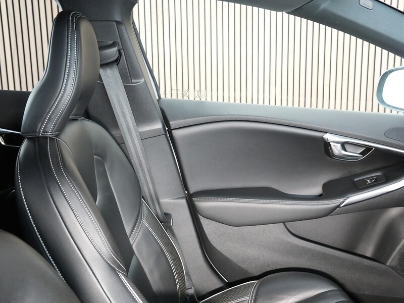 Used Volvo V40 2016 for sale - 77840689: Photo 30