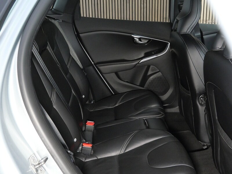 Used Volvo V40 2016 for sale - 77840689: Photo 33