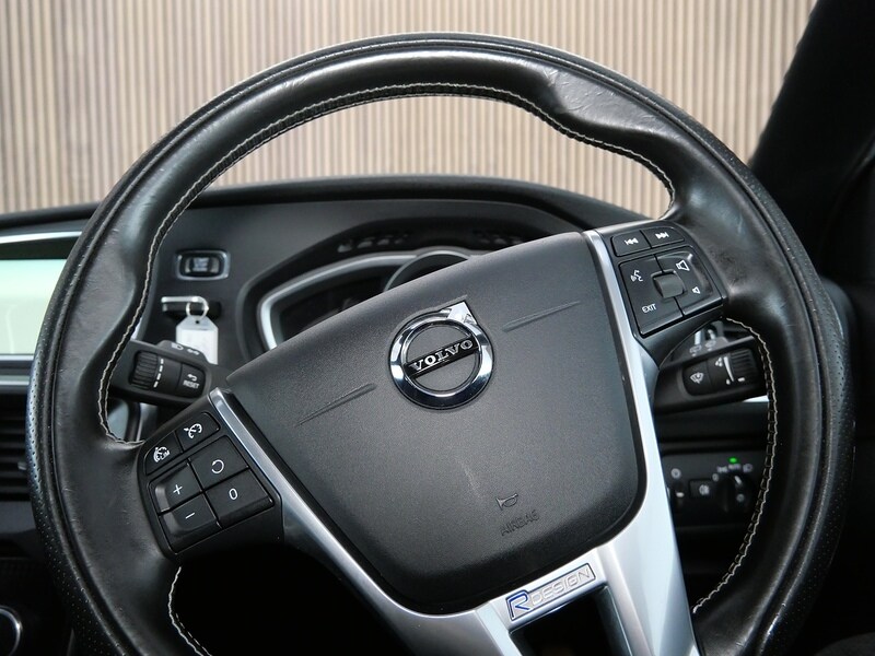 Used Volvo V40 2016 for sale - 77840689: Photo 36