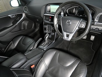 Used Volvo V40 2016 for sale - 77840689: Photo