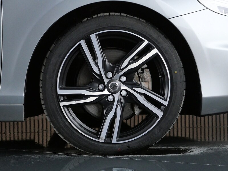 Used Volvo V40 2016 for sale - 77840689: Photo 45