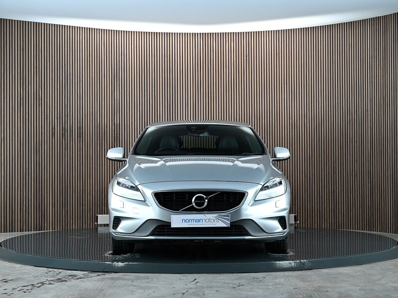 Used Volvo V40 2016 for sale - 77840689: Photo 6