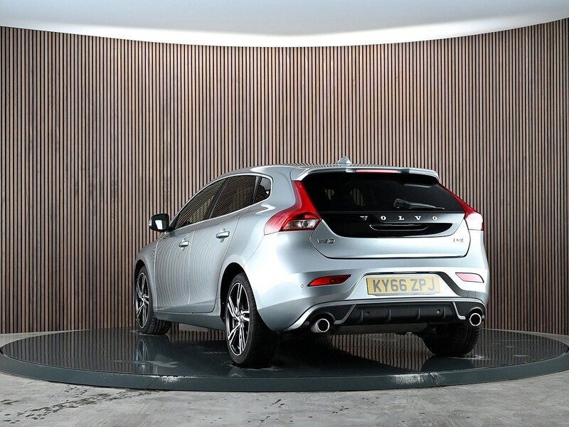 Used Volvo V40 2016 for sale - 77840689: Photo 8
