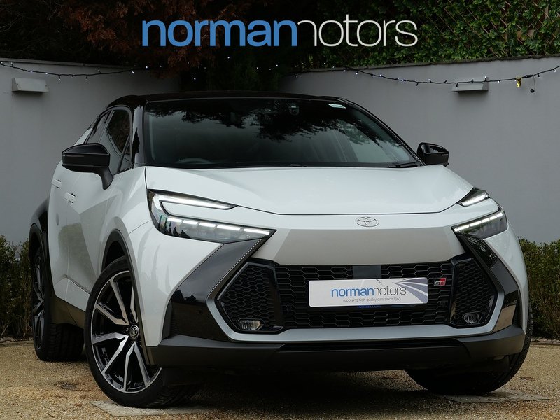 Used Toyota C-HR 2024 for sale - 76836659: Photo 1