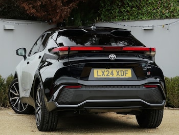 Used Toyota C-HR 2024 for sale - 76836659: Photo