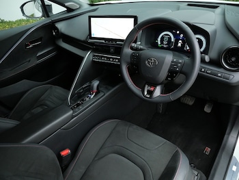 Used Toyota C-HR 2024 for sale - 76836659: Photo