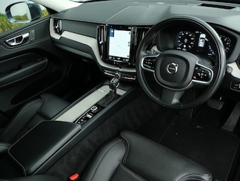 Used Volvo XC60 2018 for sale - 75704327: Photo