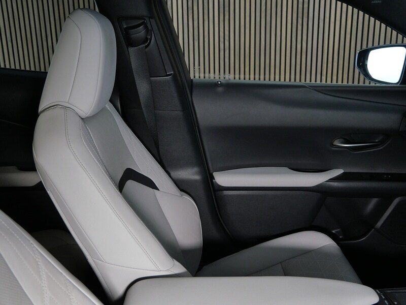 Used Lexus UX 2019 for sale - 77840643: Photo 31