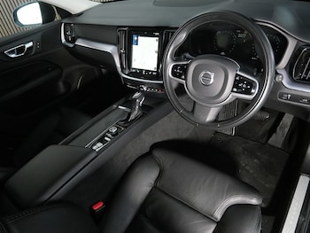 Used Volvo V60 Cross Country 2020 for sale - 78484871: Photo