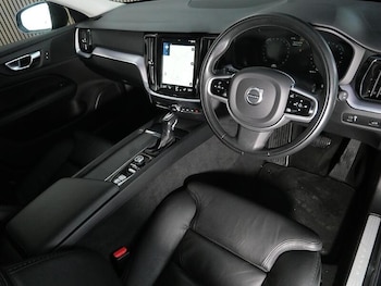 Used Volvo V60 Cross Country 2020 for sale - 78605504: Photo
