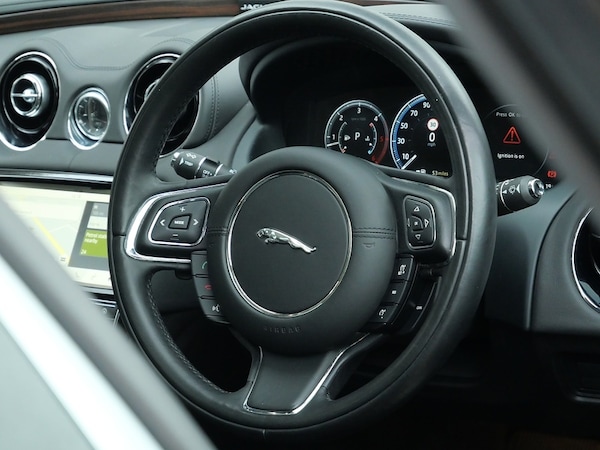 Used Jaguar XJ 2018 for sale - 75474280: Photo 12