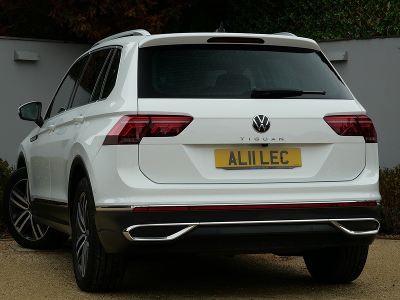 Used Volkswagen Tiguan 2021 for sale - 75998978: Photo 2