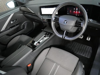 Used Vauxhall Astra 2024 for sale - 79341881: Photo