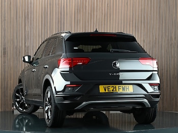 Used Volkswagen T-Roc 2021 for sale - 78242075: Photo