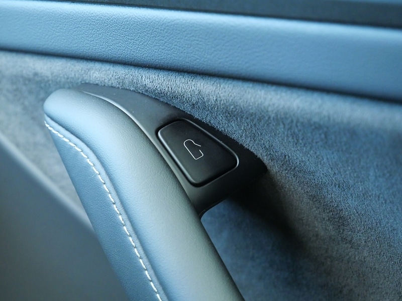 Used Tesla Model Y 2024 for sale - 76618237: Photo 27