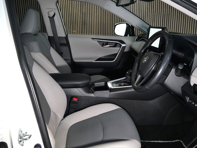 Used Toyota RAV4 2023 for sale - 77342312: Photo 32