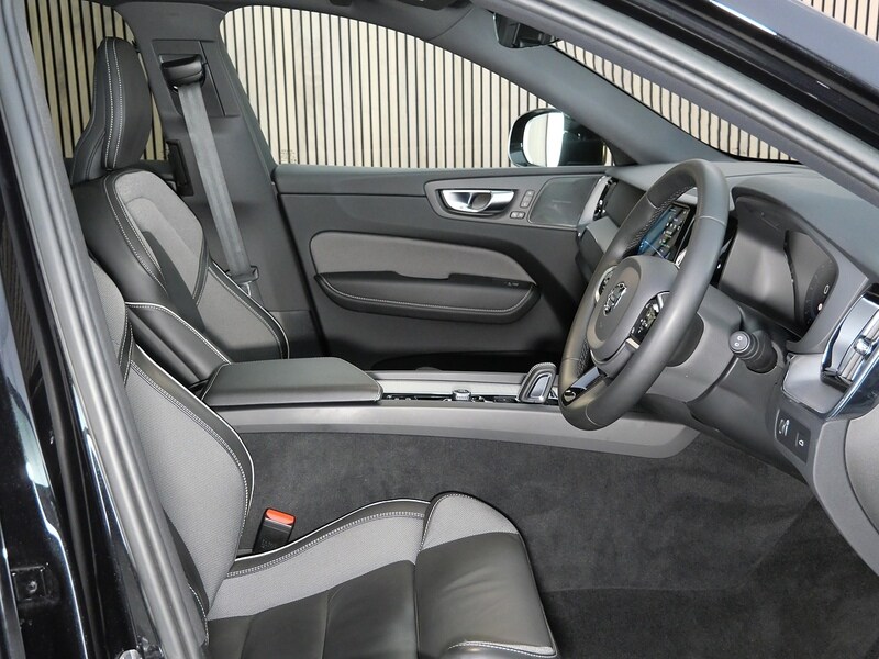 Used Volvo XC60 2022 for sale - 77840722: Photo 32