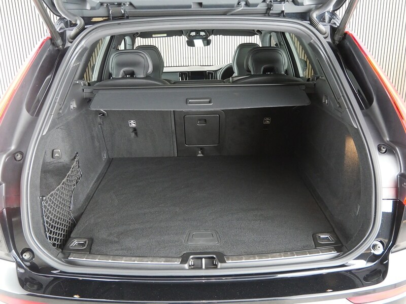 Used Volvo XC60 2022 for sale - 77840722: Photo 51