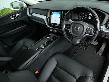 Used Volvo XC60 2019 for sale - 75654858: Photo