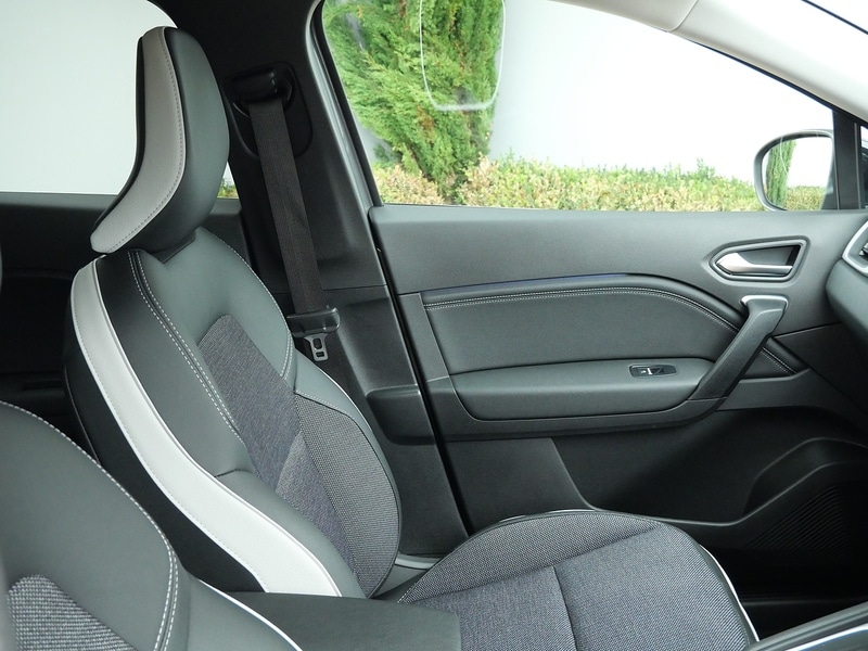Used Renault Captur 2023 for sale - 76299816: Photo 19