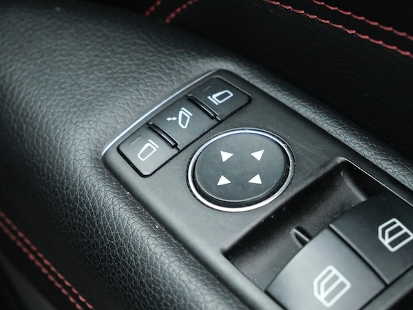 Used Mercedes-Benz E Class 2015 for sale - 76267485: Photo 32