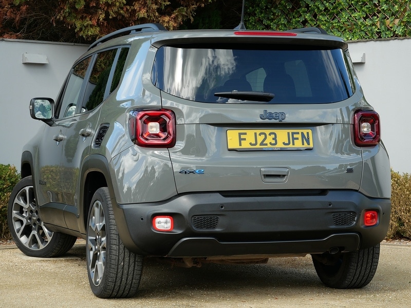 Used Jeep Renegade 2023 for sale - 76411900: Photo 2