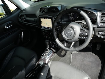 Used Jeep Renegade 2023 for sale - 76411900: Photo